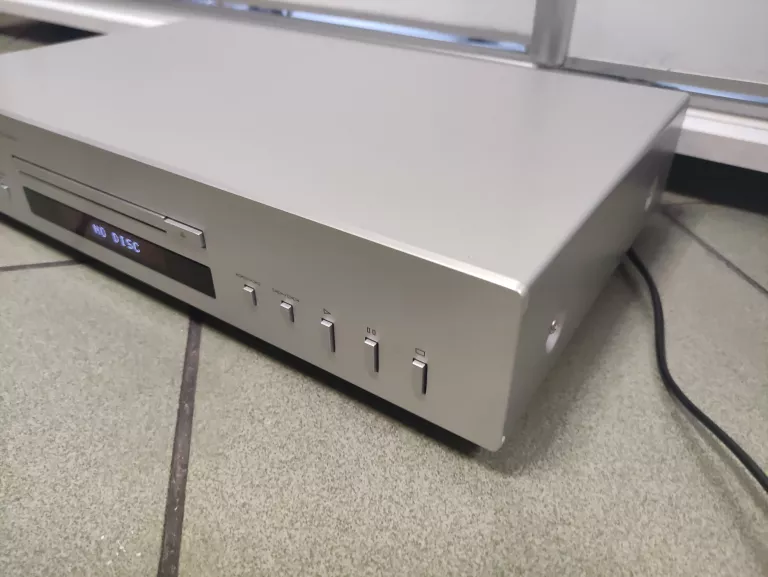 ODTWARZACZ CD YAMAHA CD-S300