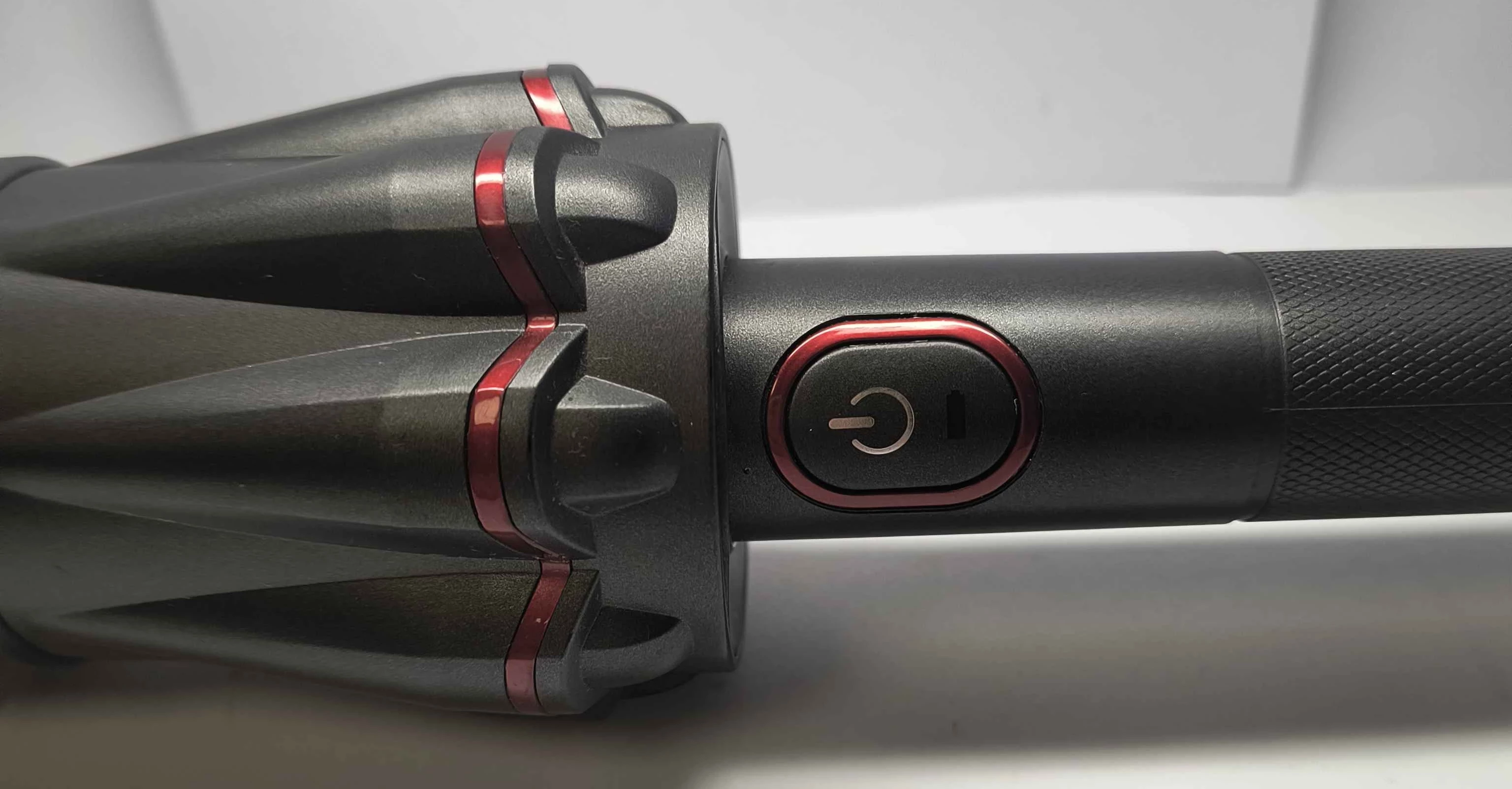 bezprzewodowy-odkurzacz-reczny-invictus-one-compact-invictus-ean-gtin-3700590911560