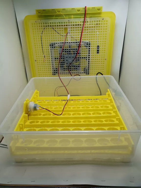 AUTOMATYCZNY INKUBATOR DO 54 JAJ WYLĘGARKA 80W