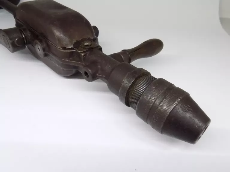 STARA WIERTARKA RĘCZNA NA KORBĘ DŁ. 46 CM