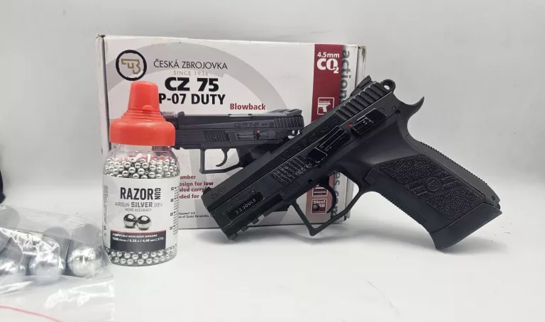 WIATRÓWKA PISTOLET CZ 75 P-07 DUTY ZESTAW ŚRUT BB + 5X CO2