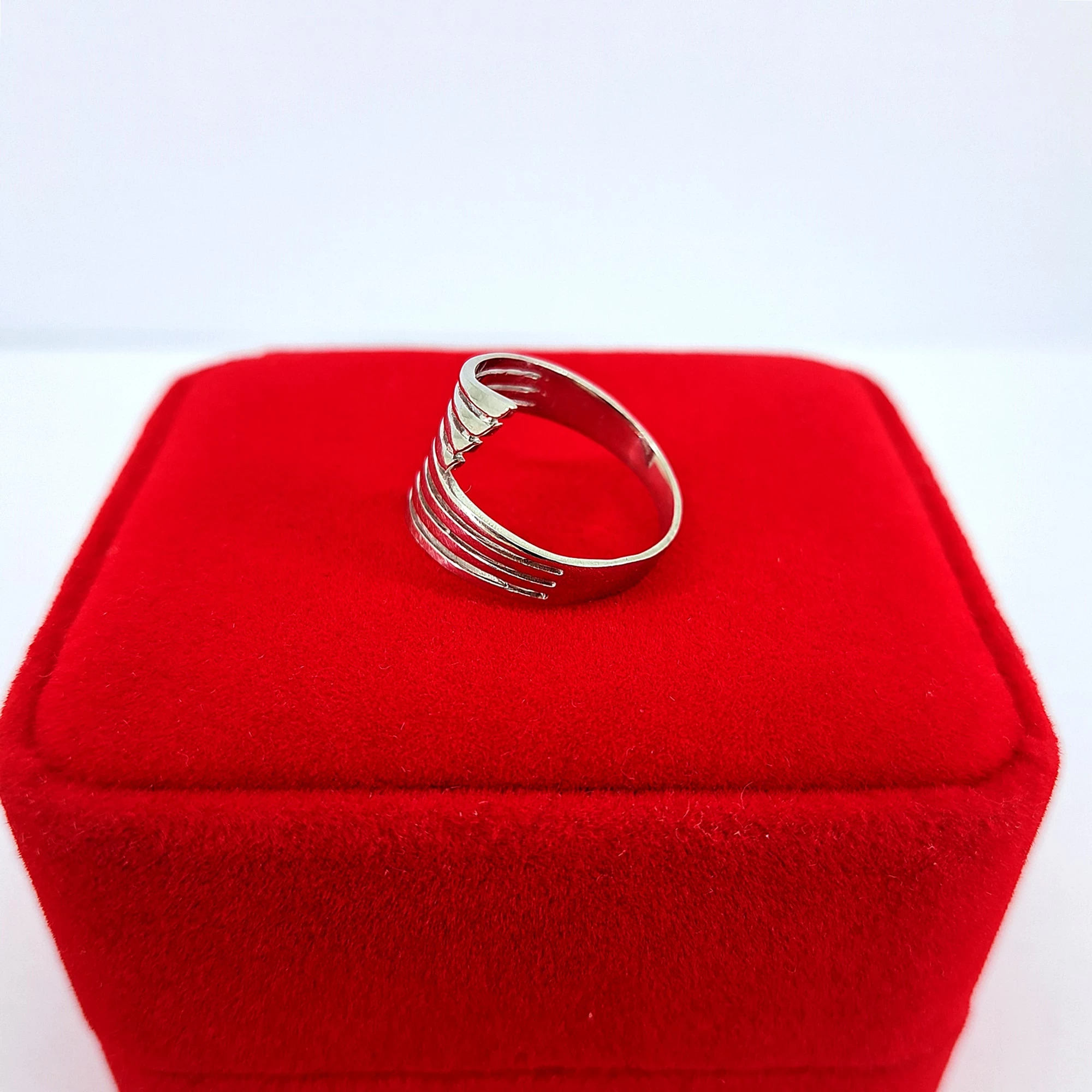 stylowy-srebrny-pierscionek-p925-295-g-material-15835-4