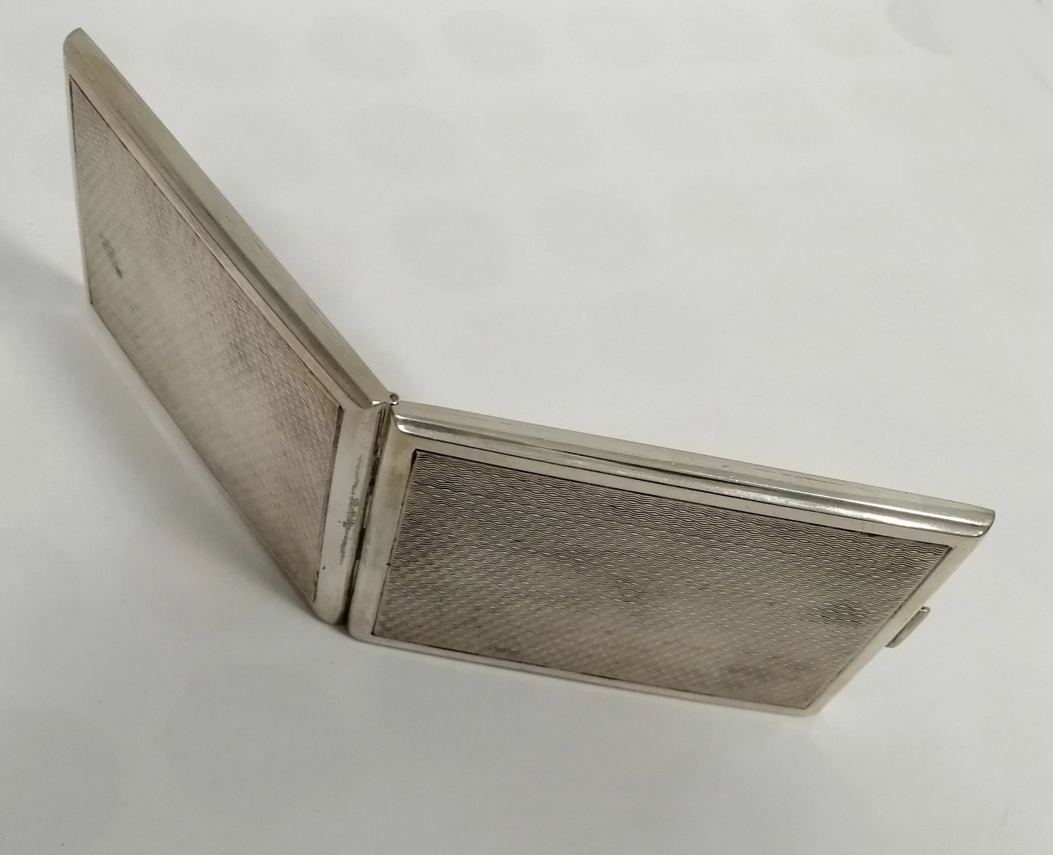 srebrna-papierosnica-15329-g-800-wysokosc-produktu-160