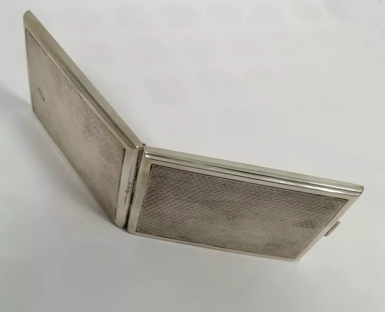 srebrna-papierosnica-15329-g-800-wysokosc-produktu-160