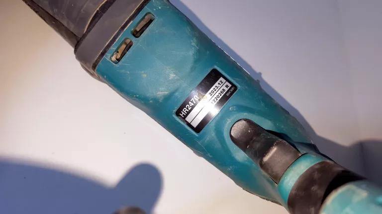 MŁOTOWIERTARKA MAKITA HR 2470