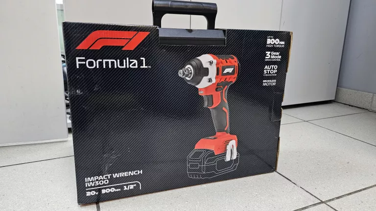 KLUCZ UDAROWY FORMULA 1 IW300 300NM 20V + NASADKI OD LOMBARD TRZEBNICA