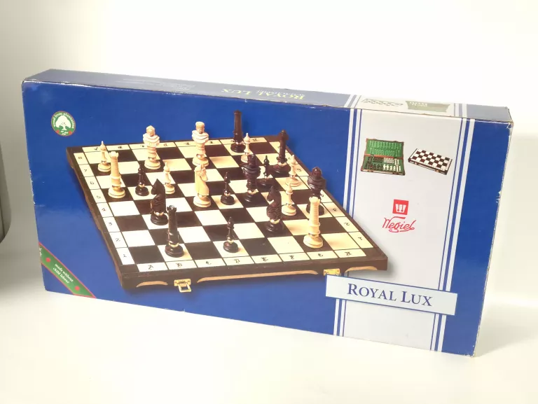 SQUARE - SZACHY DREWNIANE RZEŹBIONE ROYAL CLASSIC - 65 X 65 CM