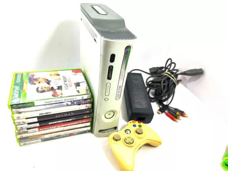 KONSOLA XBOX 360 60GB + PAD + GRY