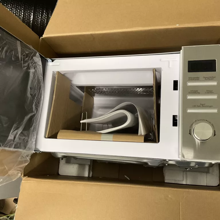 KUCHENKA MIKROFALOWA HANSEATIC 656920 800W 20L