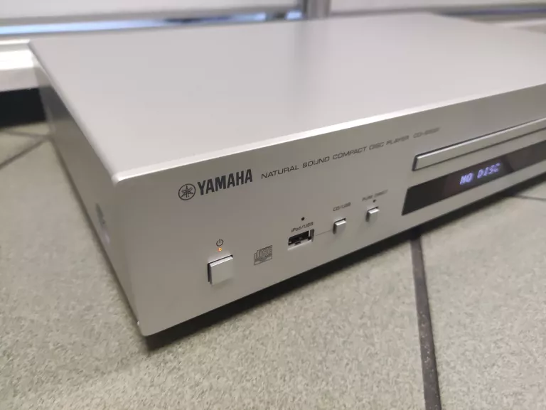 ODTWARZACZ CD YAMAHA CD-S300
