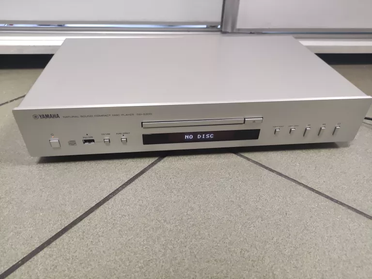 ODTWARZACZ CD YAMAHA CD-S300