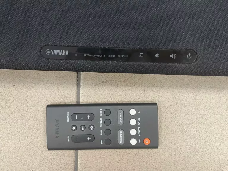 YAMAHA SR-B20A SOUNDBAR Z WIRTUALNYM DŹWIĘKIEM PRZESTRZENNYM 3D, WBUDOWANY