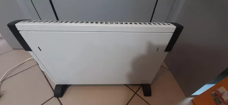 GRZEJNIK VOLTENO BASIC 200W