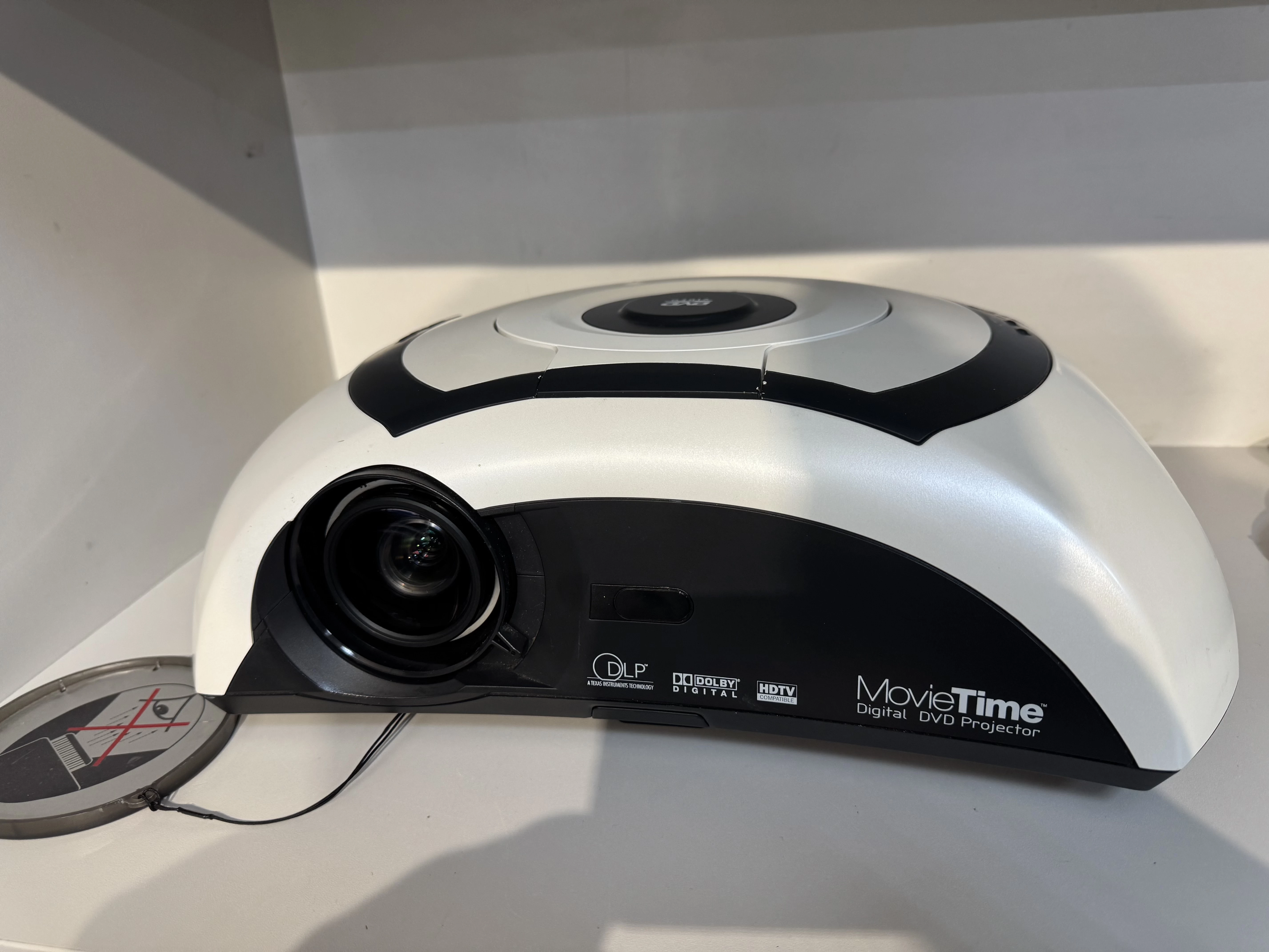 czytaj-opis-projektor-optoma-dv10-pilot-okablowaniepilotw-torbie-chabrowa-4-jelcz-laskowice-milz-1