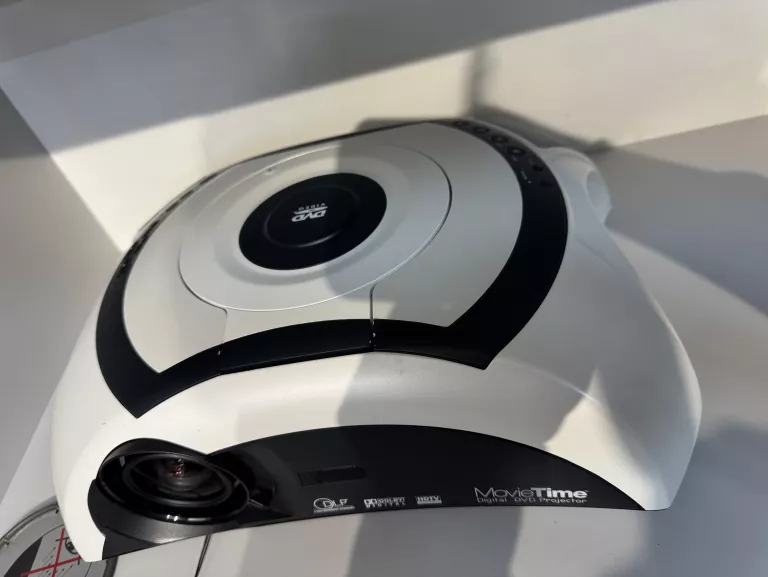 czytaj-opis-projektor-optoma-dv10-pilot-okablowaniepilotw-torbie-jasnosc-lampy-ansi-3000