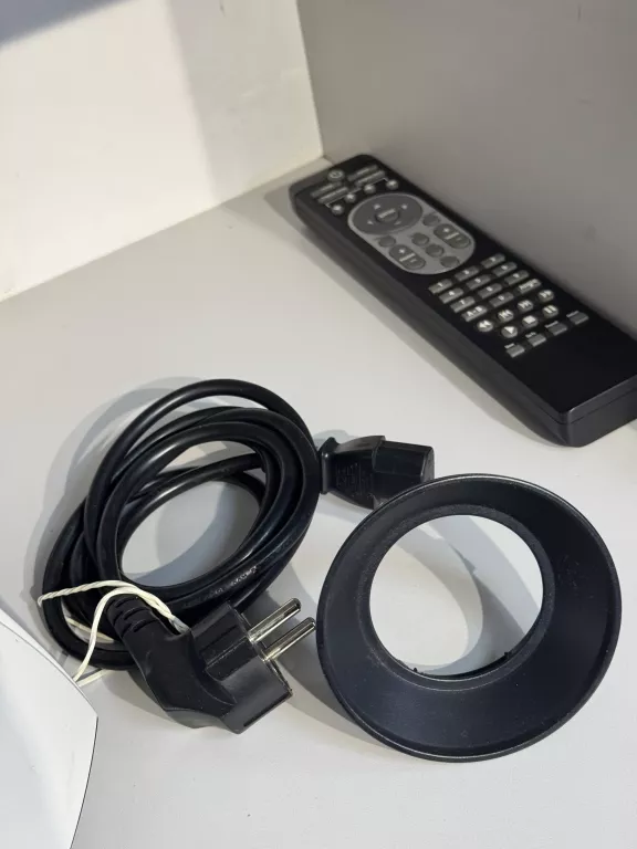 czytaj-opis-projektor-optoma-dv10-pilot-okablowaniepilotw-torbie-stan-11323-2