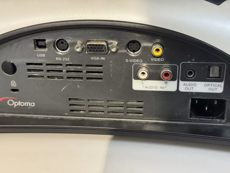 czytaj-opis-projektor-optoma-dv10-pilot-okablowaniepilotw-torbie-model-ms619st