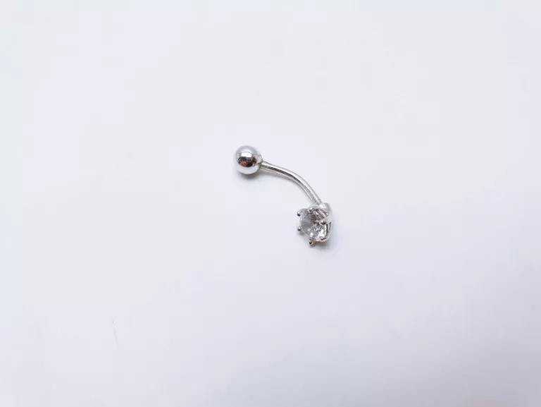 KOLCZYK DO PĘPKA BIAŁE ZŁOTO 1,12G PR.585