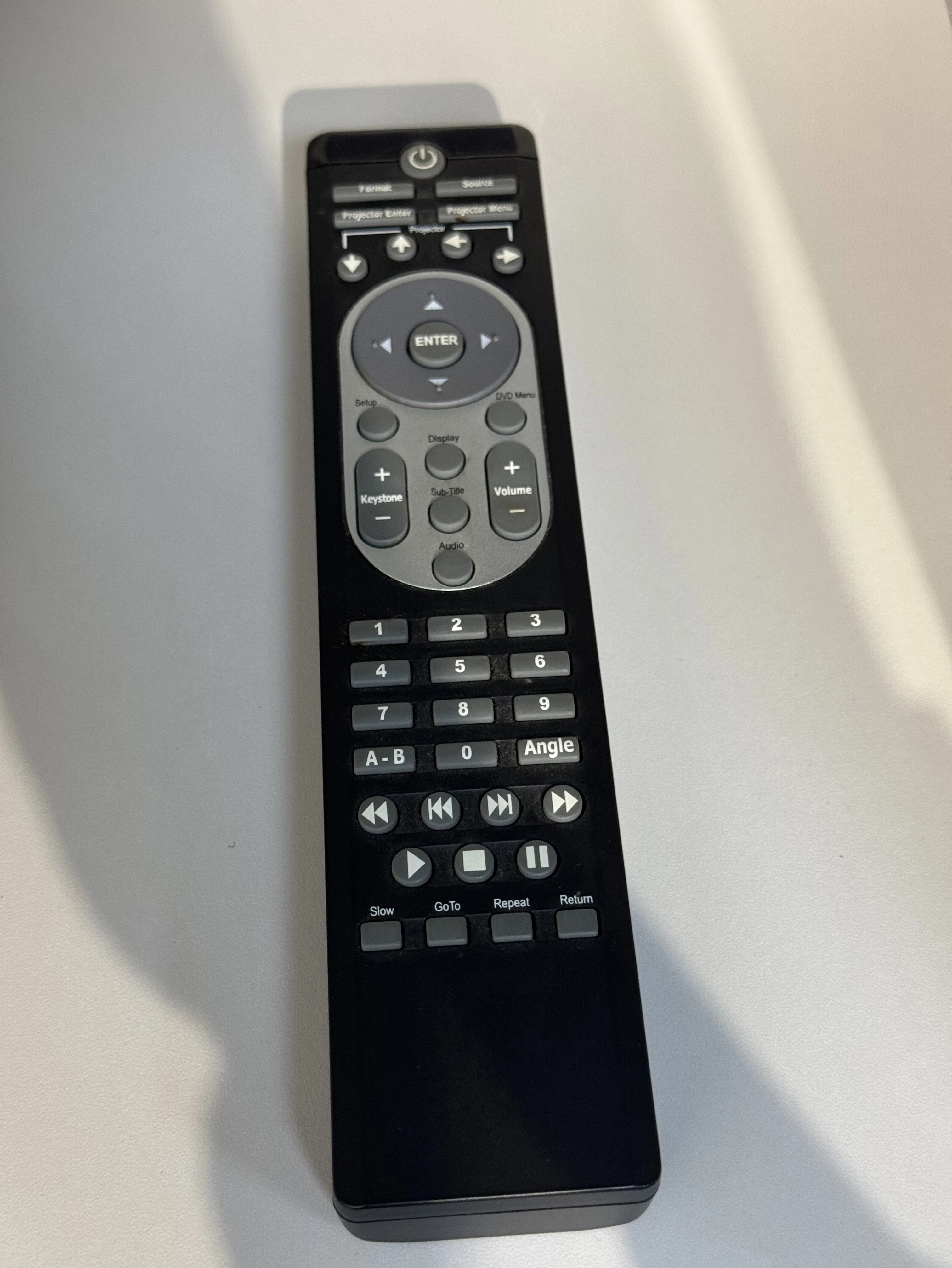 czytaj-opis-projektor-optoma-dv10-pilot-okablowaniepilotw-torbie-technologia-wyswietlania-204793-221729