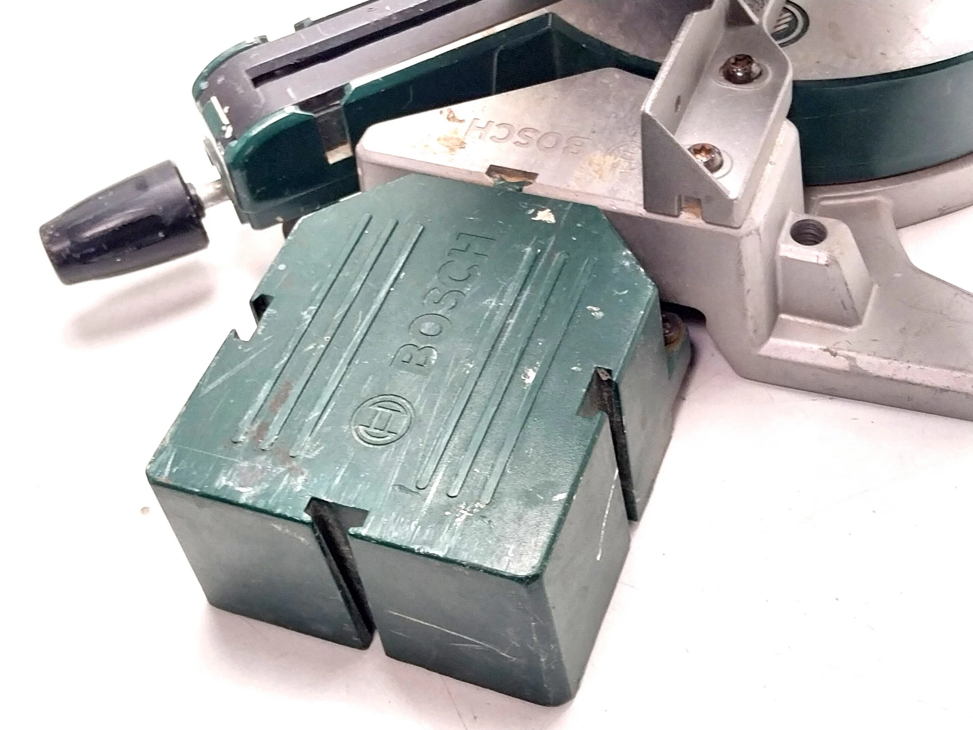 pila-ukosnica-bosch-pcm-8s-1200w-stan-11323-2