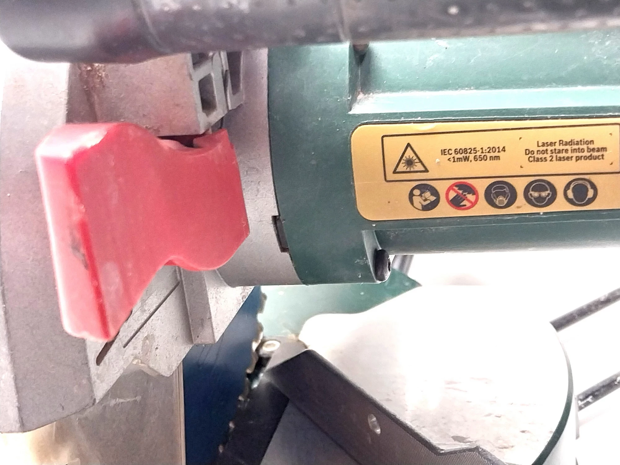 pila-ukosnica-bosch-pcm-8s-1200w-marka-129307-7