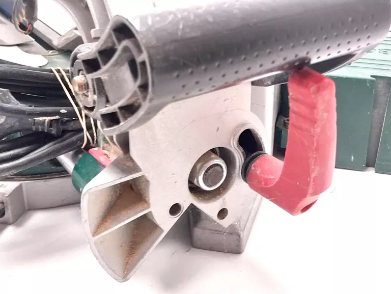 pila-ukosnica-bosch-pcm-8s-1200w-srednica-tarczy-216