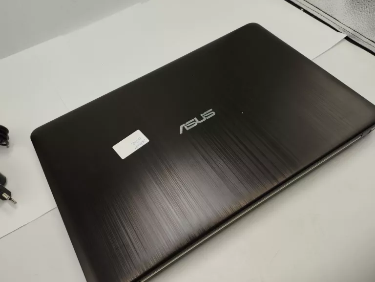 LAPTOP ASUS K540U INTEL CORE I3 15,5" (OPIS)