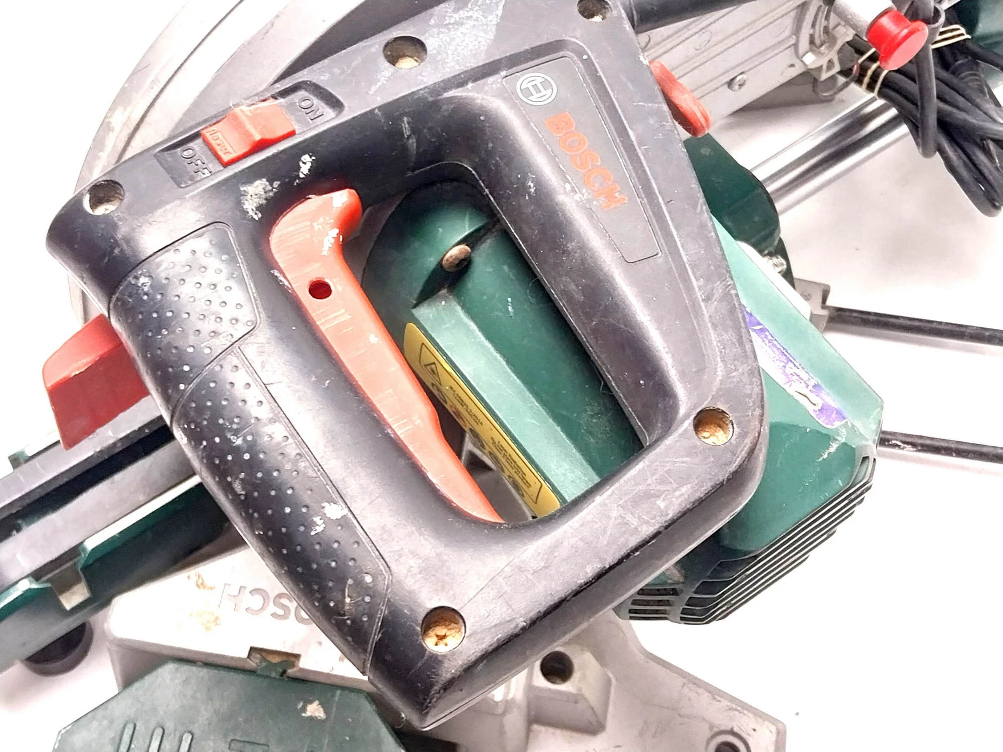 pila-ukosnica-bosch-pcm-8s-1200w-ean-gtin-3165140805308