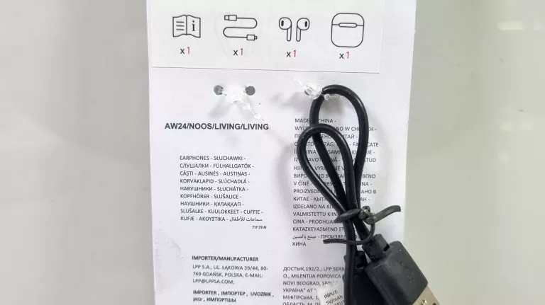 SŁUCHAWKI BT TECH SINSAY