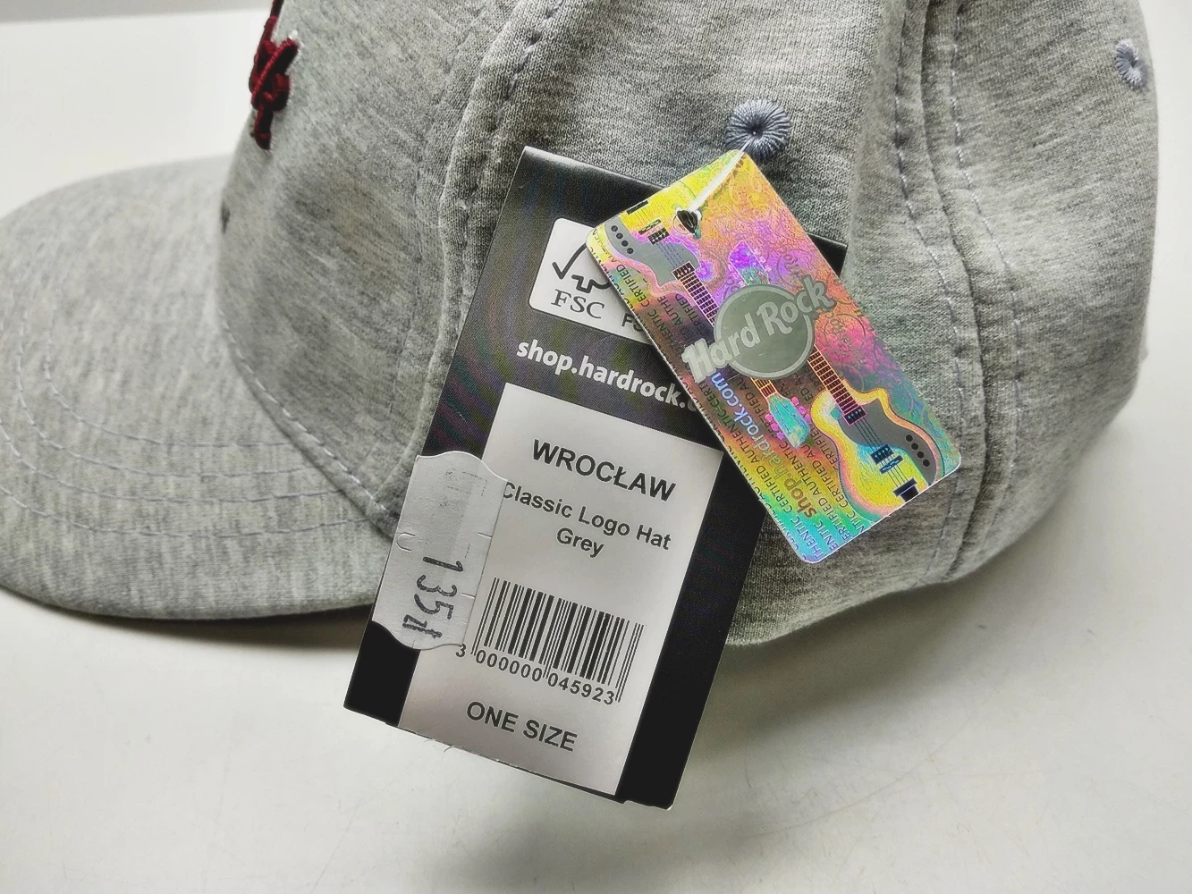 czapka-z-daszkiem-szara-hard-rock-cafe-wroclaw-wzor-dominujacy-3766-1