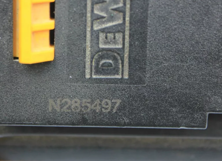 AKUMULATOR DEWALT DCB145 XR LI-ION 1.3 AH 14.4V