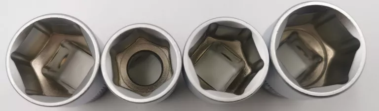 KLUCZ UDAROWY AKUMULATOROWY FORMULA 1 / 300 NM / 20V / 1/2"