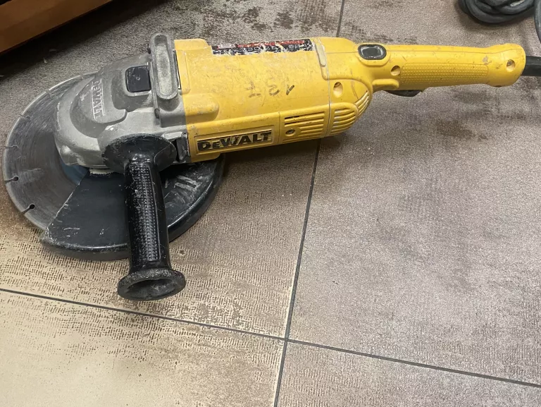 SZLIFIERKA KĄTOWA DEWALT D28492 2200W 230MM