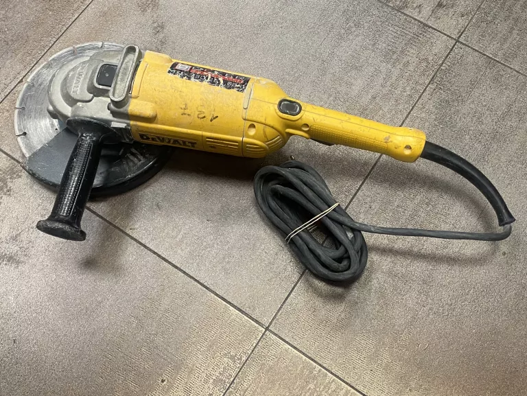 SZLIFIERKA KĄTOWA DEWALT D28492 2200W 230MM