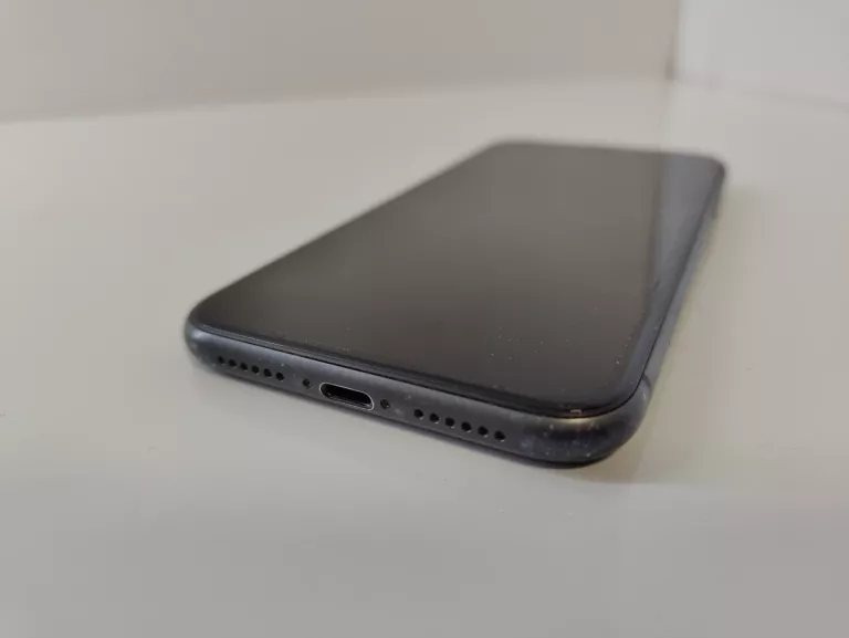 APPLE IPHONE 11 64GB BATERIA 82%