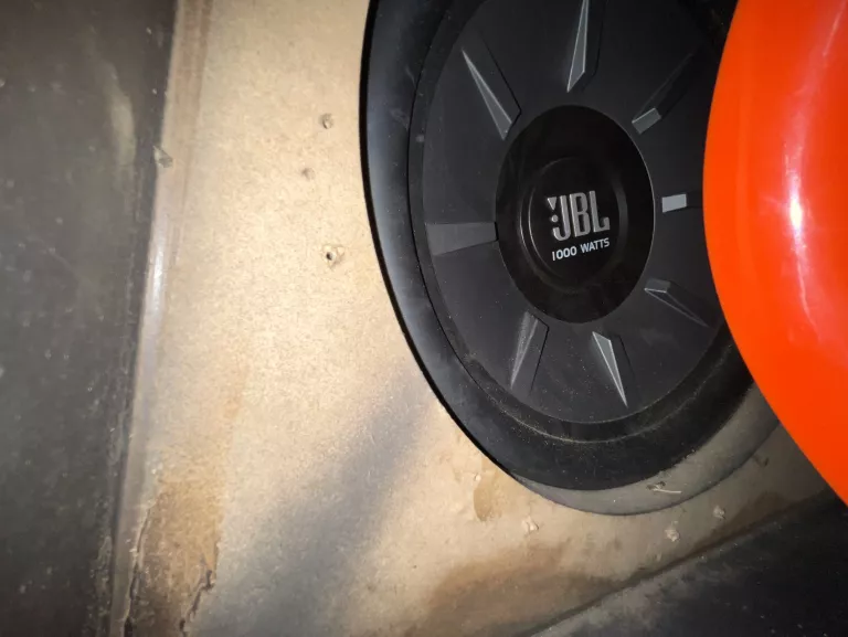 SKRZYNIA BASOWA JBL STAGE 1200B 250 RMS 1000W PEAK