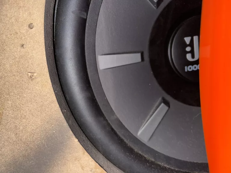 SKRZYNIA BASOWA JBL STAGE 1200B 250 RMS 1000W PEAK