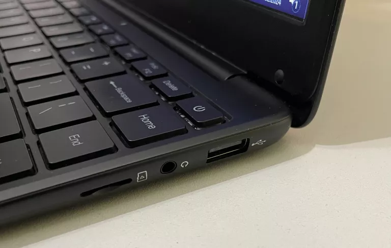 LAPTOP TECHBITE ZIN 3 14.1 HD INTEL CELERON N4020 4GB RAM 128GB SSD WIN 10