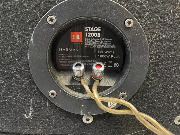 SKRZYNIA BASOWA JBL STAGE 1200B 250 RMS 1000W PEAK