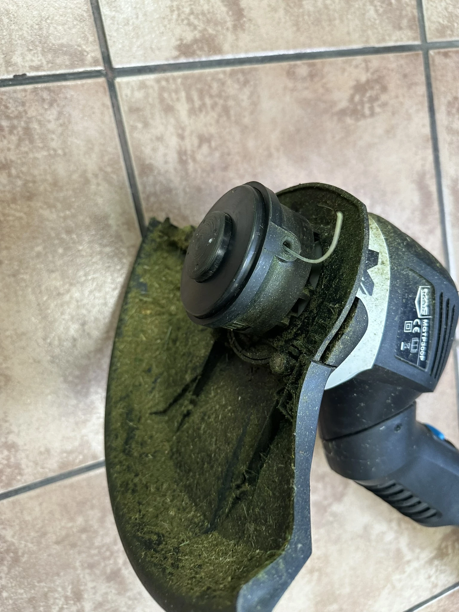 podkaszarka-macallister-mgtp300p-300-w-ean-gtin-3663602962274