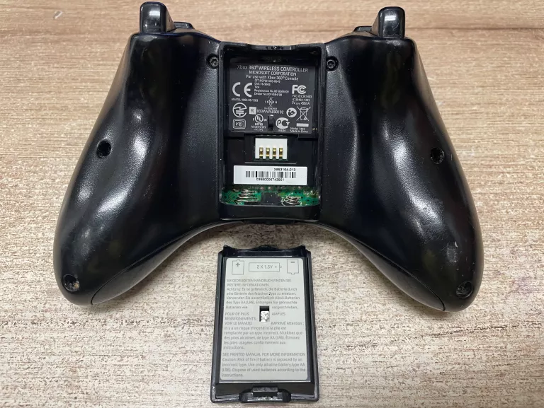 PAD XBOX 360 CZARNY + ADAPTER MICROSOFT