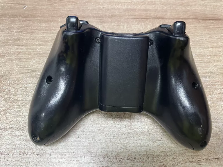 PAD XBOX 360 CZARNY + ADAPTER MICROSOFT