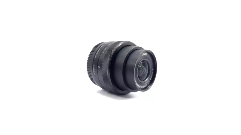 PANASONIC LUMIX G VARIO 12-32 MM F/3.5-5.6 ASPH. M.O.I.S.
