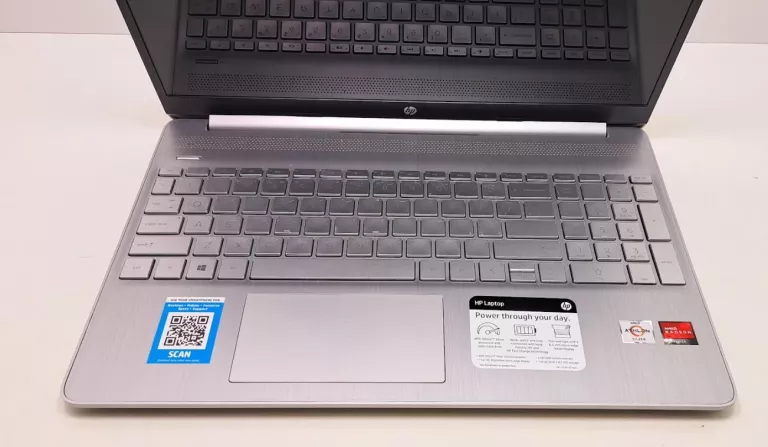 LAPTOP HP 15-EF1071WM 8/256GB AMD ATHLON SILVER 3050U WITH RADEON GRAPHICS