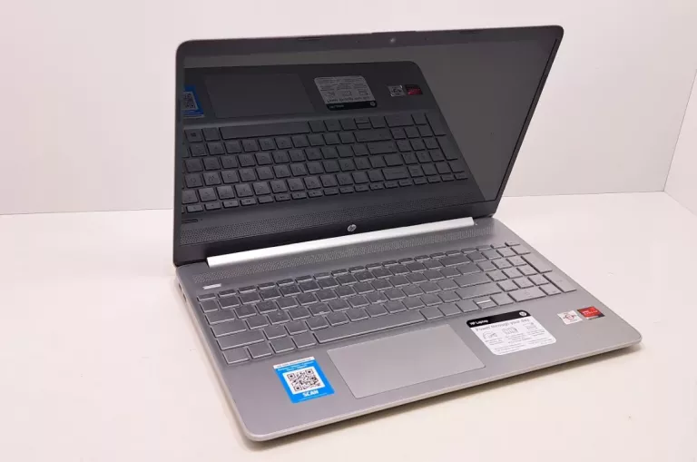 LAPTOP HP 15-EF1071WM 8/256GB AMD ATHLON SILVER 3050U WITH RADEON GRAPHICS