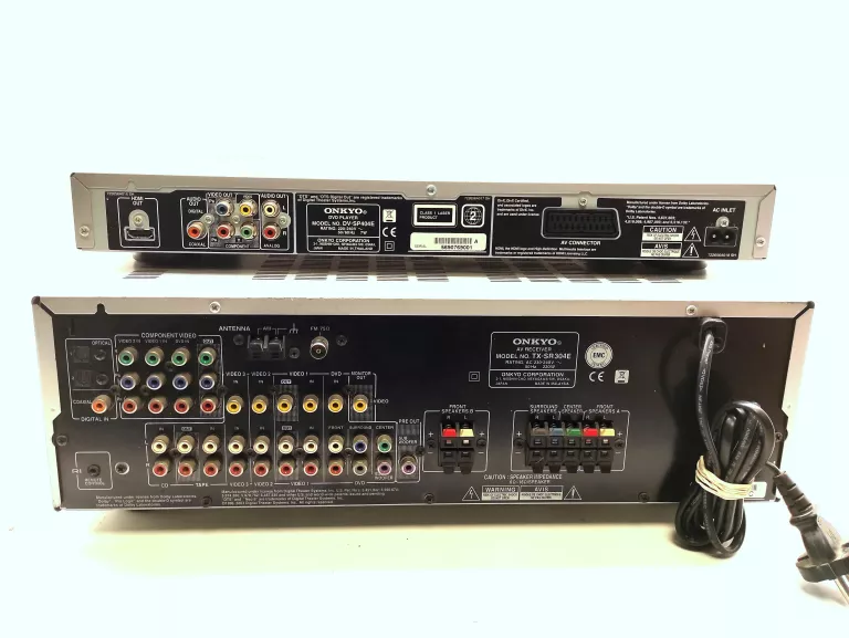 AMPLITUNER ONKYO TX-SR304E + DVD ONKYO DV-SP404E