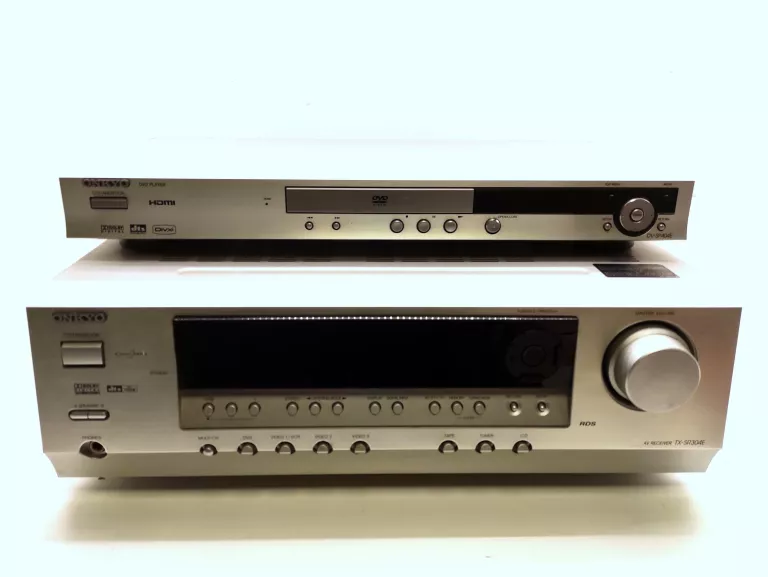 AMPLITUNER ONKYO TX-SR304E + DVD ONKYO DV-SP404E