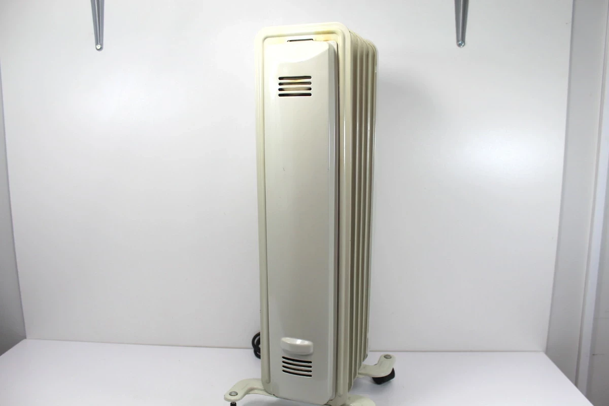 grzejnik-olejowy-delonghi-1500w-na-kolkach-kolor-dominujacy-129357-2