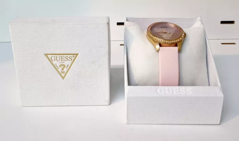 ZEGAREK GUESS GW0530L4