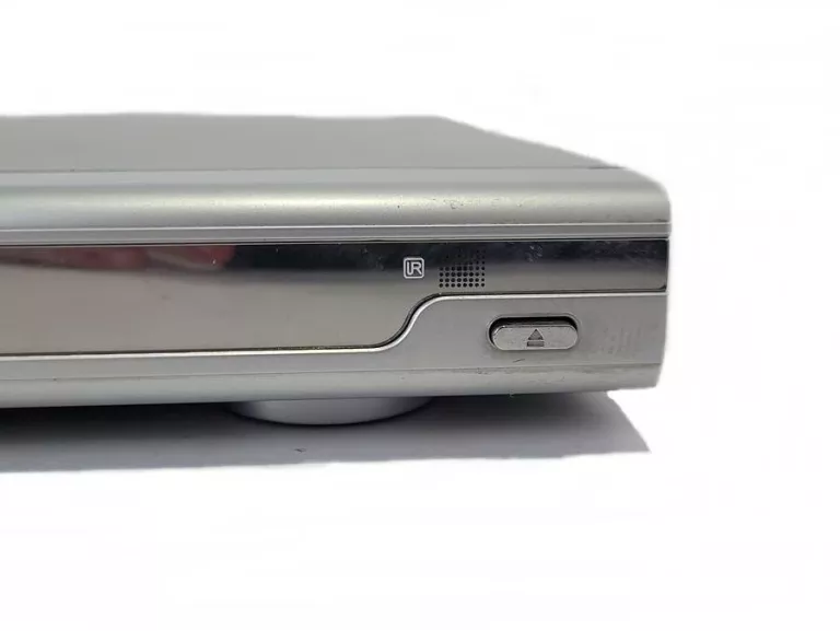 ODTWARZACZ DVD WIWA MODEL HD138B ZESTAW